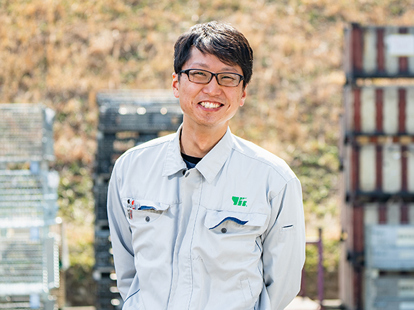 採用情報｜八城グループででは新卒採用、キャリア採用を積極的に行っています｜株式会社八城工業、株式会社フォースワン、大橋工業、アベニュー｜建設機械、自動車フレームの部品製造メーカー｜プレス加工・溶接・組立・レーザー加工｜ベテラン職人から若手の育成まで、働きやすい環境作りに力を入れています